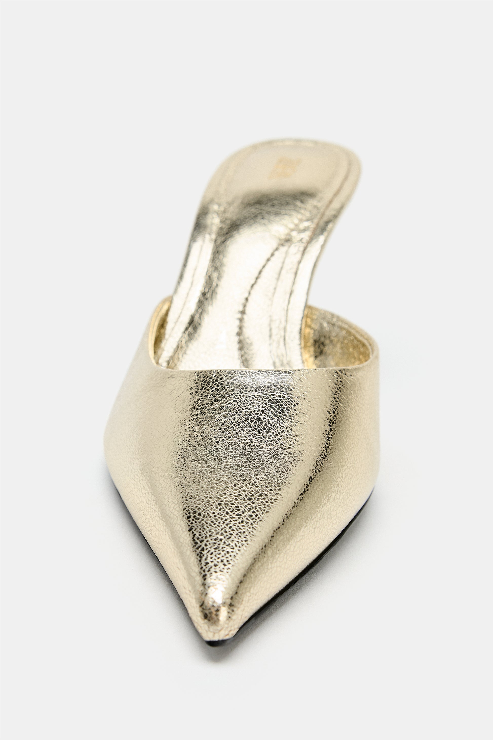 MULES COM EFEITO METALIZADO - Dourado