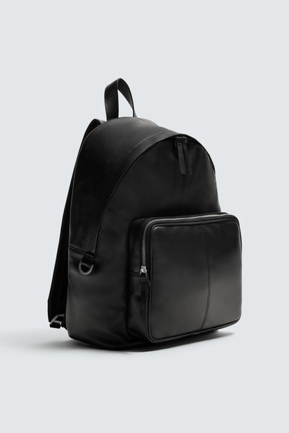 MOCHILA EM PELE