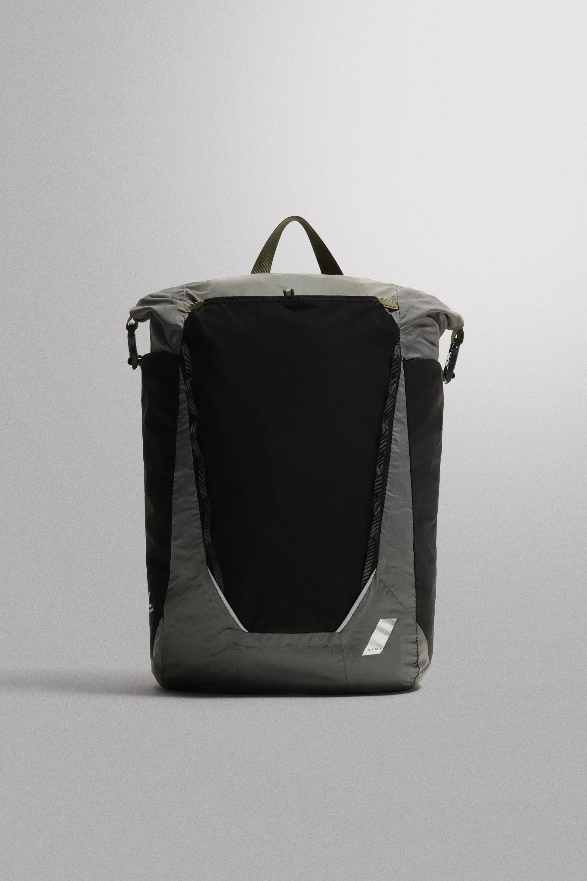 MOCHILA DESPORTIVA DOBRÁVEL 25L