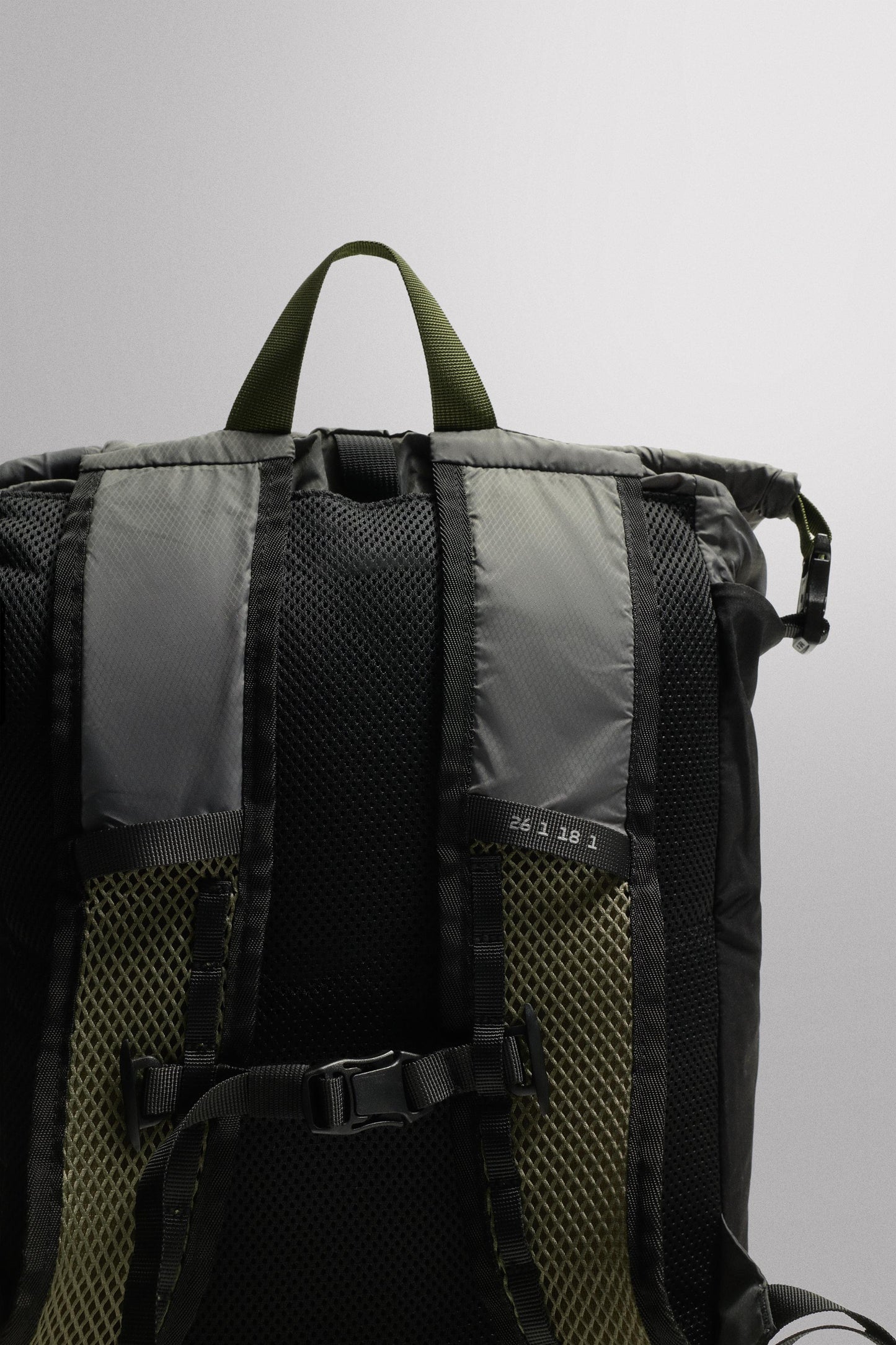 MOCHILA DESPORTIVA DOBRÁVEL 25L