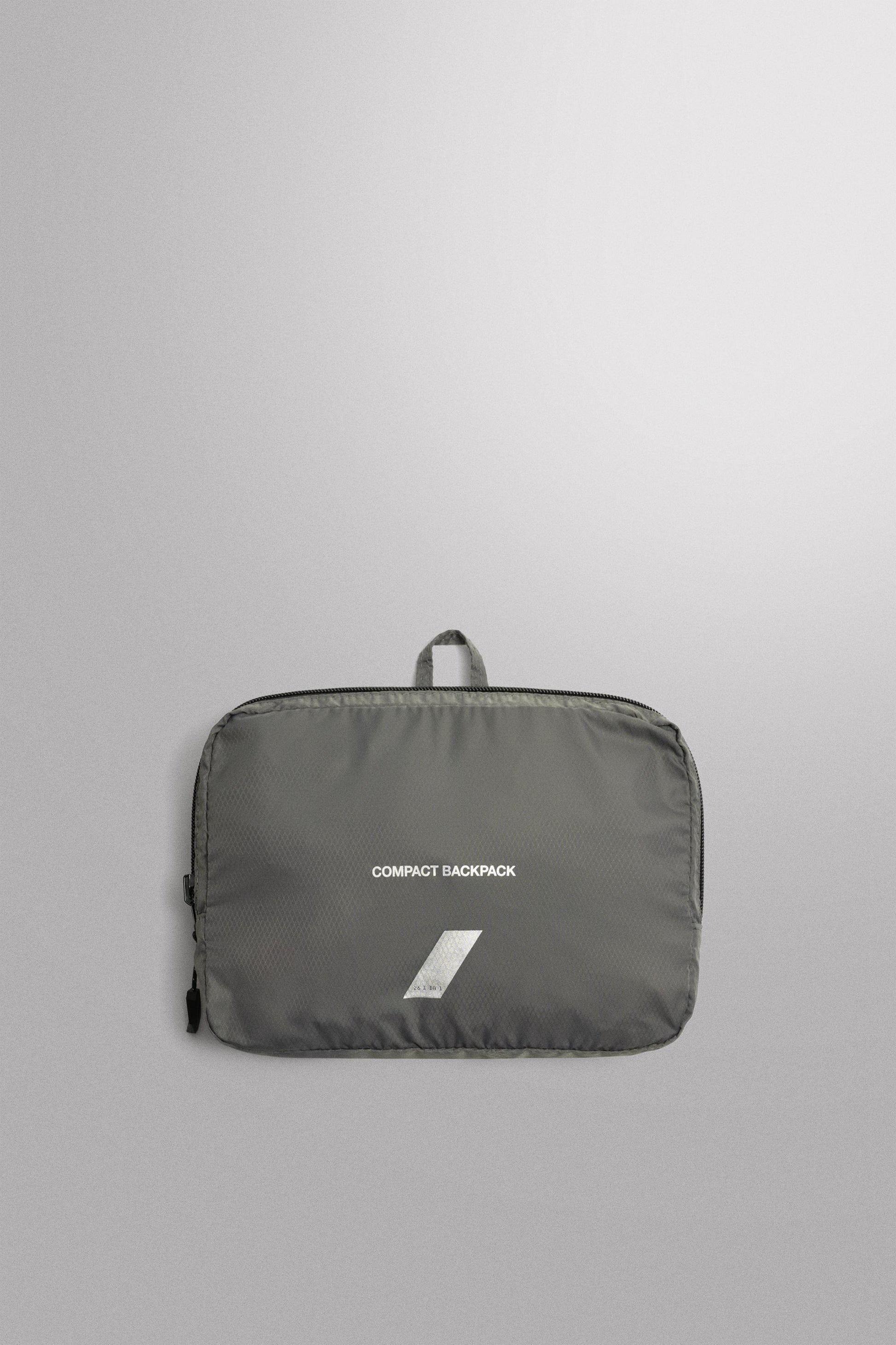 MOCHILA DESPORTIVA DOBRÁVEL 25L
