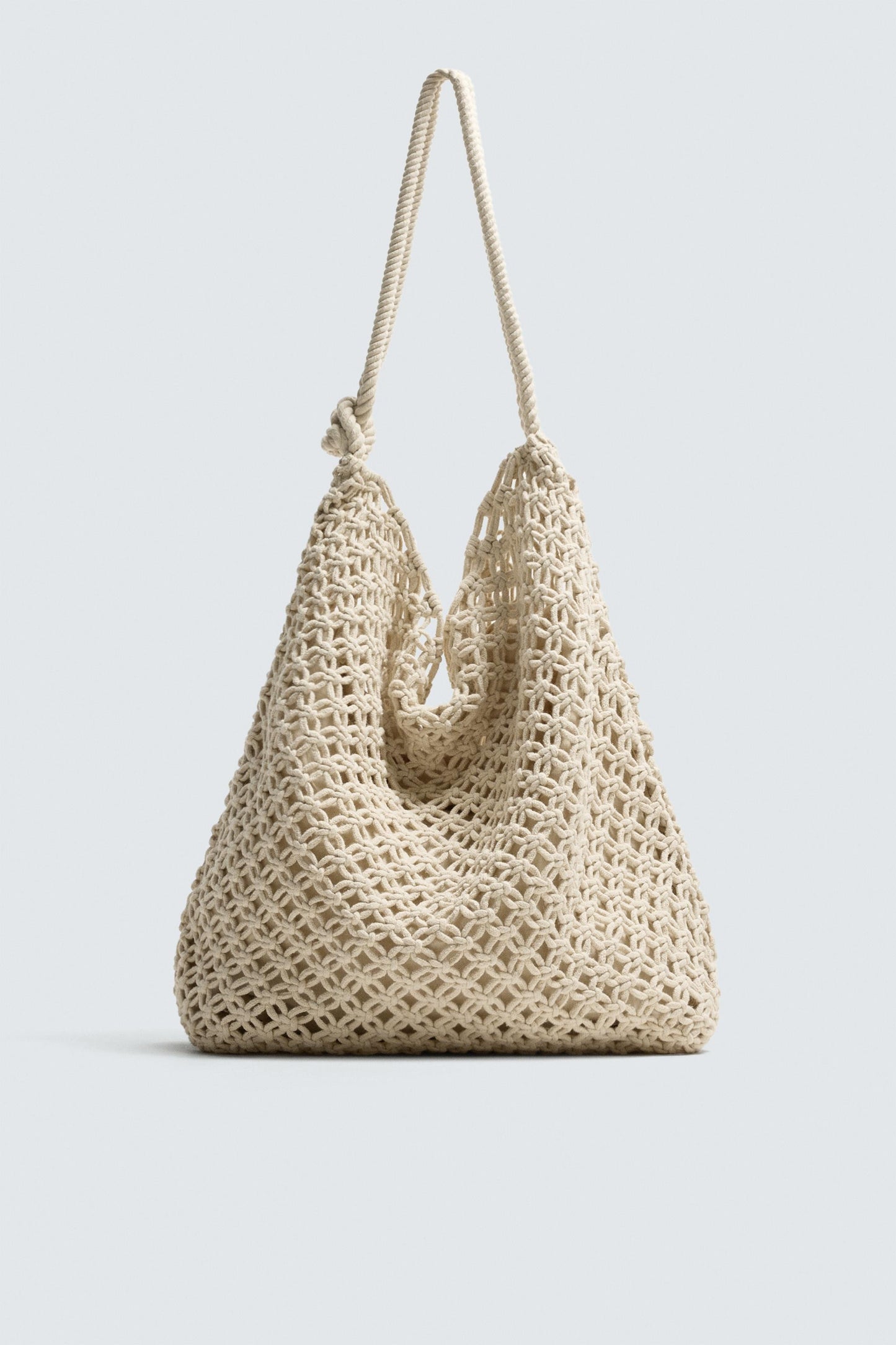 MALA DE OMBRO EM MACRAMÉ