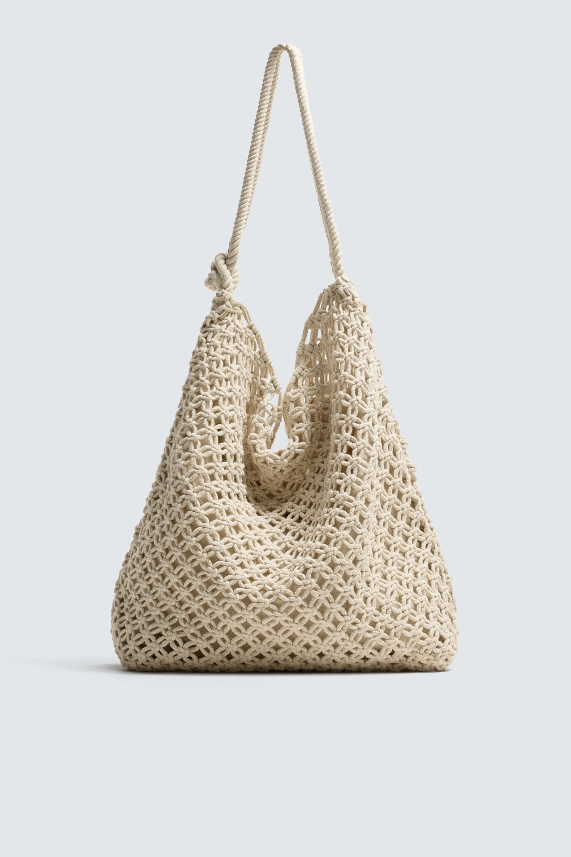 MALA DE OMBRO EM MACRAMÉ