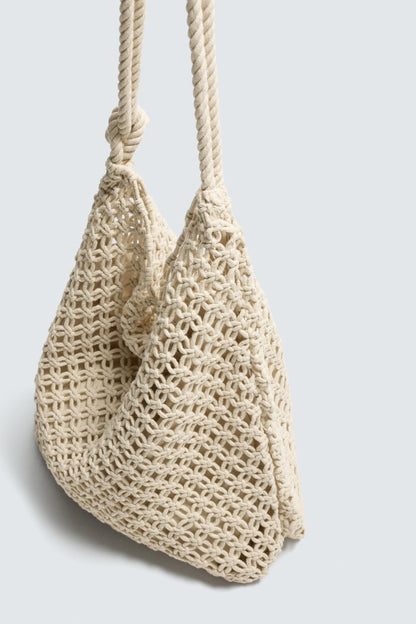 MALA DE OMBRO EM MACRAMÉ