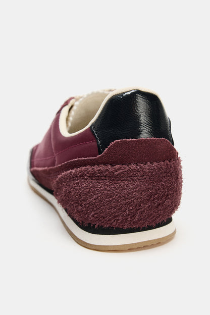 SAPATILHAS COM CONTRASTE - Vermelho-burgundy