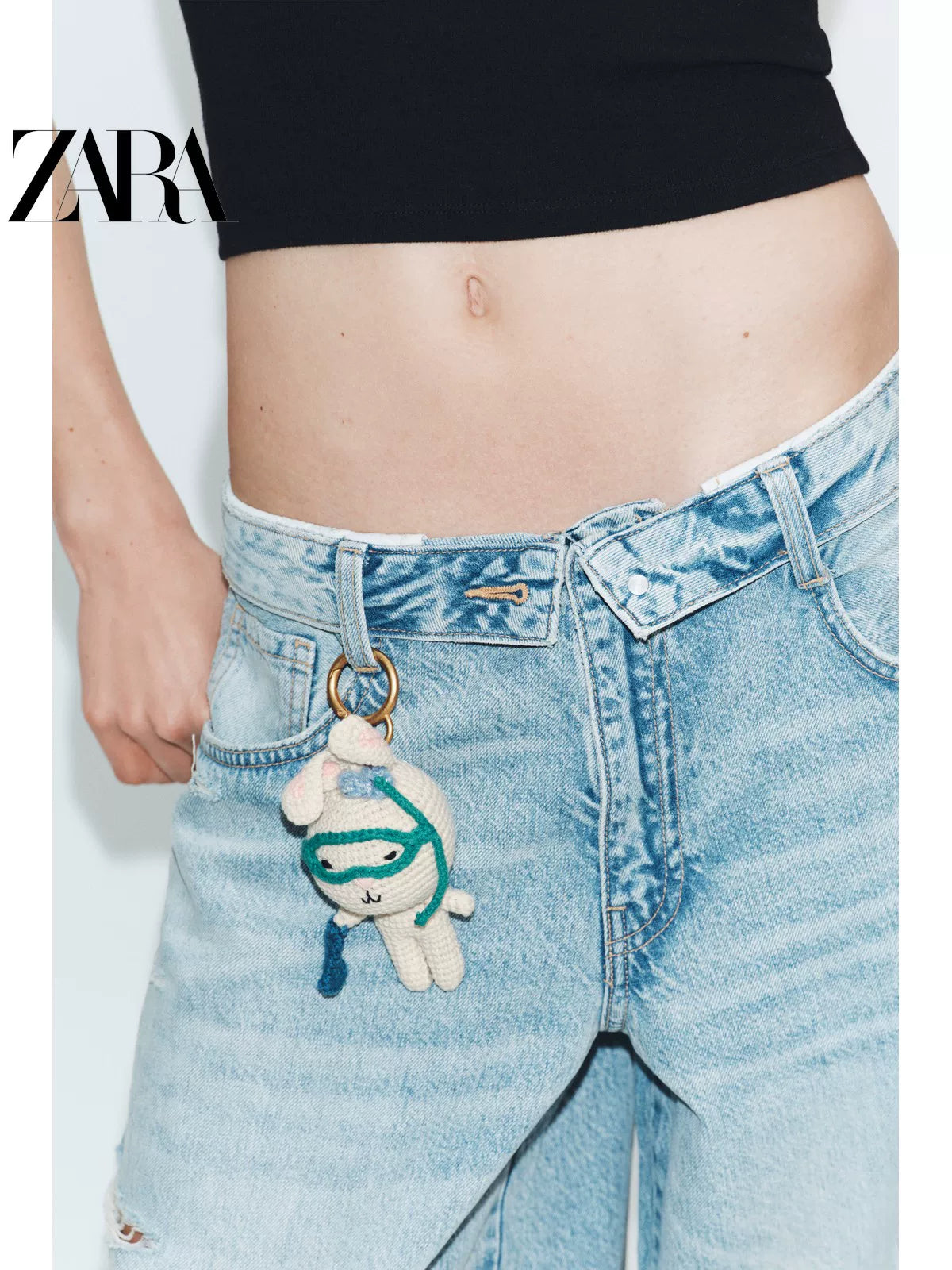Chaveiro com pingente de coelho para bolsa feminina ZARA, lançamento da coleção verão 2026 (código: 6690710 716)