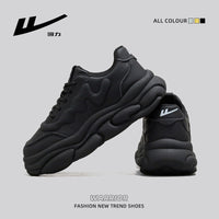 Os novos sapatos de pai de cor sólida e alta estética, sapatos desportivos casuais na moda, sapatos confortáveis de trabalho masculino com sola grossa