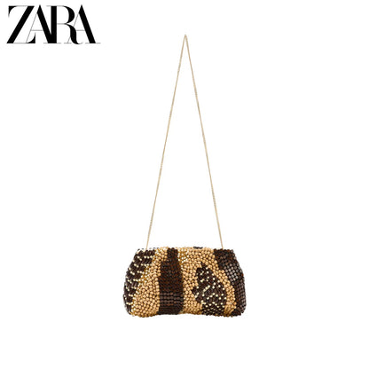 Bolsa feminina ZARA, lançamento da coleção verão 2026: design color block com aplicações de miçangas, modelo transversal/clutch rígido, código 6250710 700