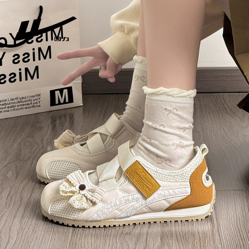 O novo design da Warrior, sapato único versátil e confortável, sapatos casuais coreanos na moda e modernos, alta atratividade, sapatos femininos fofos