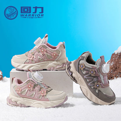 Ténis desportivos infantis com botão de bloco de cor Warrior, sapatos quentes de algodão forrados a polar de inverno, sapatos de viagem para exterior