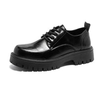 Sapatos de couro de outono masculinos, novos sapatos casuais pretos em couro, sola macia ao estilo britânico, roupa interior de negócios, sapatos de noivo para aumentar a altura