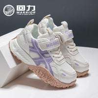 Os novos sapatos baixos versáteis e na moda da Warrior, para rapazes e raparigas, desenharam sapatos desportivos confortáveis e sapatos casuais de estilo coreano de alto valor estético