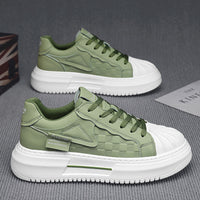 Sapatos masculinos com bico em conca, ténis novos de sola grossa da primavera 2025, sapatos desportivos casuais e na moda, sapatos brancos masculinos que aumentam a altura