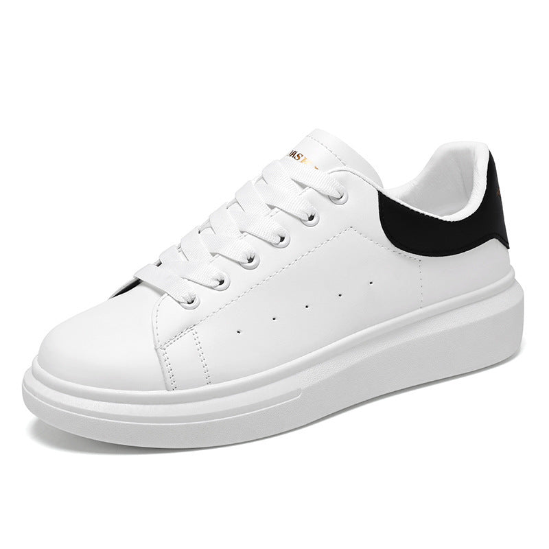 Sapatos masculinos de verão 2025, sapatos brancos pequenos e respiráveis, sapatos desportivos masculinos versáteis e com sola grossa, sapatos casuais, sapatos modernos