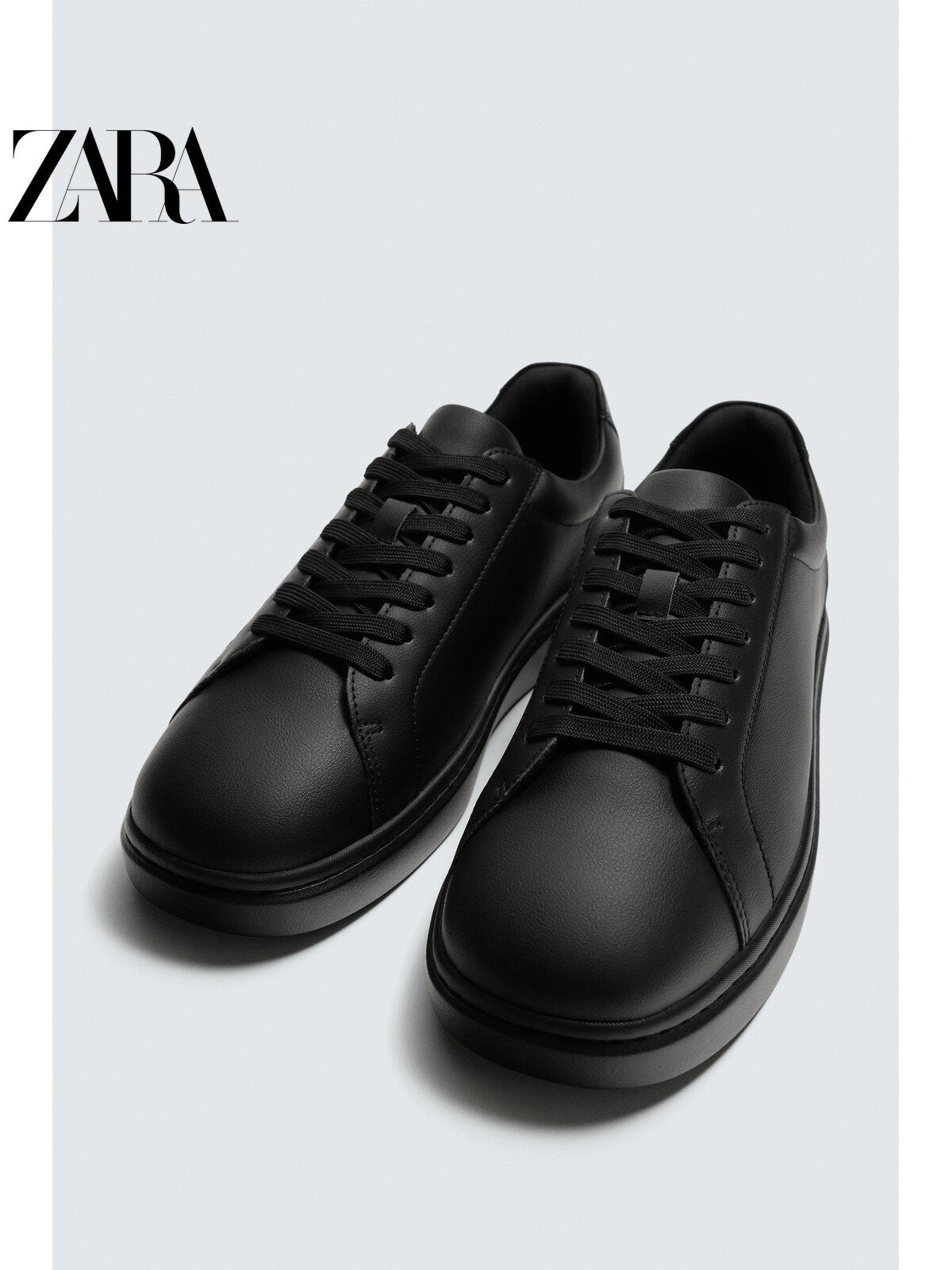 ZARA Coleção Verão 2026 - Sapatos Masculinos: Tênis Simples de Bico Quadrado, Sola Grossa e Cadarço Leve - 2201820 800