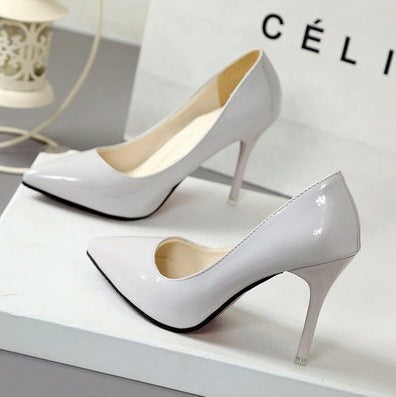 Saltos altos altos European Station Nude Stilet, sapatilhas de trabalho pretas com bico pontiagudo, sapatos plus size azuis em verniz feminino, sapatos vermelhos de casamento