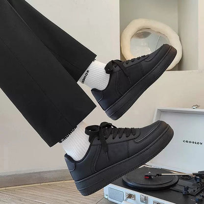 Sapatos de Homem 2024 Novos Ténis Desportivos Pretos Impermeáveis Antiderrapantes de Outono/Inverno, Sapatos de Trabalho Versáteis Masculinos e Casual da Moda