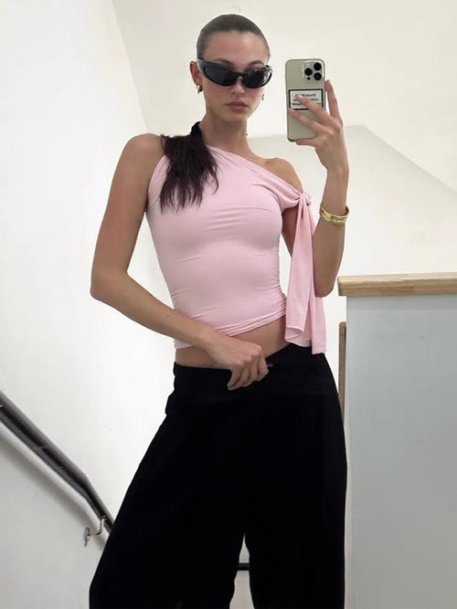 Moda europeia e americana da INS: nova camisola feminina feminina de cor sólida, alça de ombro único, alça justa, versátil e irregular para dropshipping