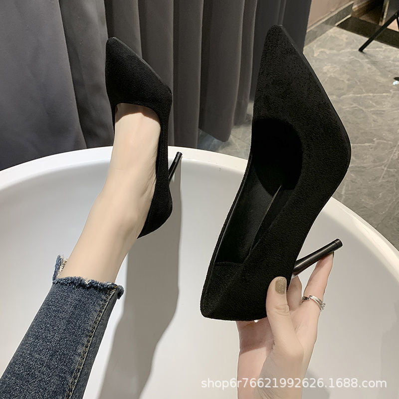 Salto alto feminino, primavera/outono 2024 novos sapatos profissionais pretos de bico pontiagudo com bico pontiagudo raso, sapatos de etiqueta plus size para exportação