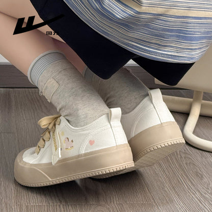 Os novos ténis confortáveis e versáteis ao estilo coreano da Warrior, sapatos sapatilhos de estilo academia fofos e energéticos, sapatos casuais casuais retro e modernos