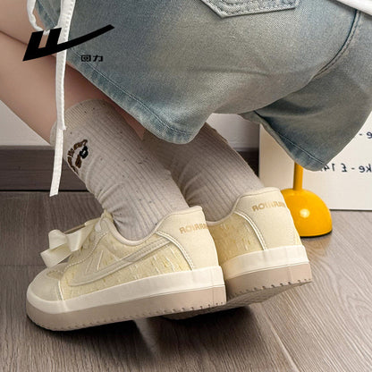 Os novos ténis de skate enérgicos e fofos com blocos de cor da Warrior, os singles retro femininos de estilo coreano de alta estética, sapatos casuais confortáveis e versáteis