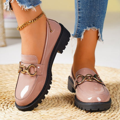 Sapatos pequenos de couro ao estilo britânico para mulheres, sapatos simples de salto redondo e salto grosso de 2025, sapatos de sola grossa, mocassins versáteis primavera/outono