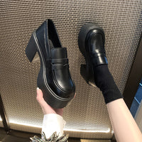 Sapatos franceses pequenos de couro para mulheres, saltos extra altos, novas sapatilhas vintage JK primavera/outono 2025, mocassins plataforma com plataforma, estilo moderno