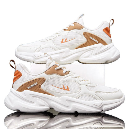 Sapatos masculinos de desporto ligeiro Warrior Student, sapatos casuais de rede premium respiráveis, sapatos coreanos de caminhada de exterior modernos e fixes à venda por grosso