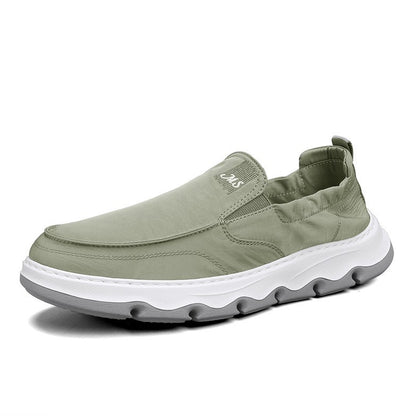Sapatos masculinos de lona, respiráveis e resistentes a odores no verão, 2025 novos Sapatos Casuais Casuais Slip-on de Um Pé, Calçados Antigos de Pequim