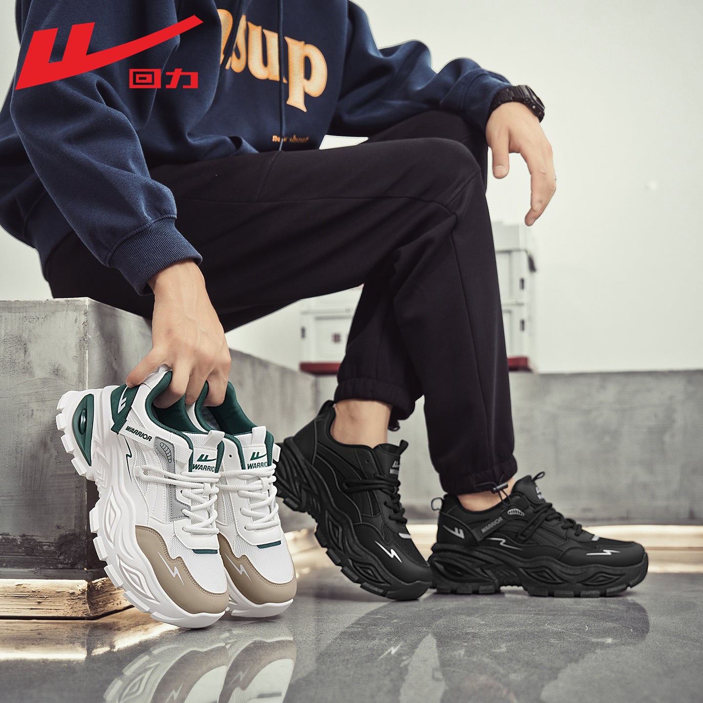 Os novos ténis na moda, versáteis e modernos da Warrior, sapatos casuais coreanos com blocos de cor de alto valor, sapatos masculinos confortáveis e baixos