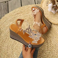 Sandálias de sola grossa para mulheres no Comércio Exterior, Novo Sapatos de Praia de Fada de Fada com cunha de moda plus size 2025
