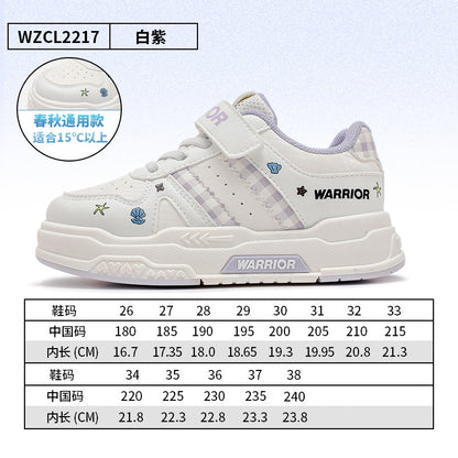 Os novos sapatos infantis enérgicos e fofos da Warrior 2026, versáteis, confortáveis e na moda, sapatos desportivos de exterior de alta estética ao estilo coreano
