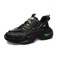 Novos ténis desportivos de rede para primavera, sapatilhas casuais de corrida para homem, sapatilhas pretas puras para aumentar a altura e versáteis para o pai, na moda