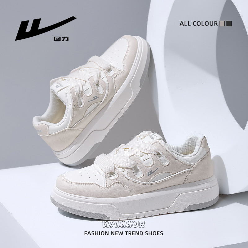 Sapatos modernos e modernos de plataforma simples, sapatos masculinos confortáveis de estilo universitário, ténis casuais casuais casuais de elevado valor estético e que aumentam a altura