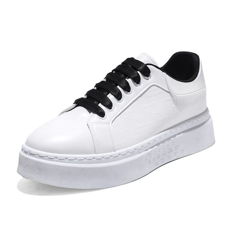 Novos sapatos respiráveis com sola espessa e para aumento de altura, sapatos desportivos casuais e versáteis na moda, sapatos brancos masculinos