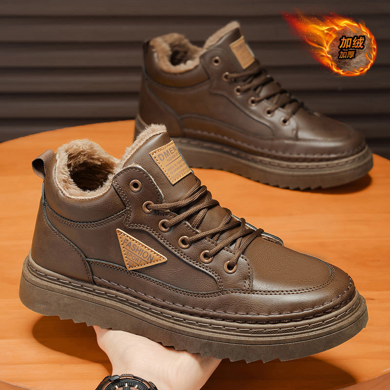 Sapatos masculinos forrados a fleece, ténis altos de outono/inverno 2025, pele de homem quente, sapatos de algodão espesso, botas Martin de cano baixo