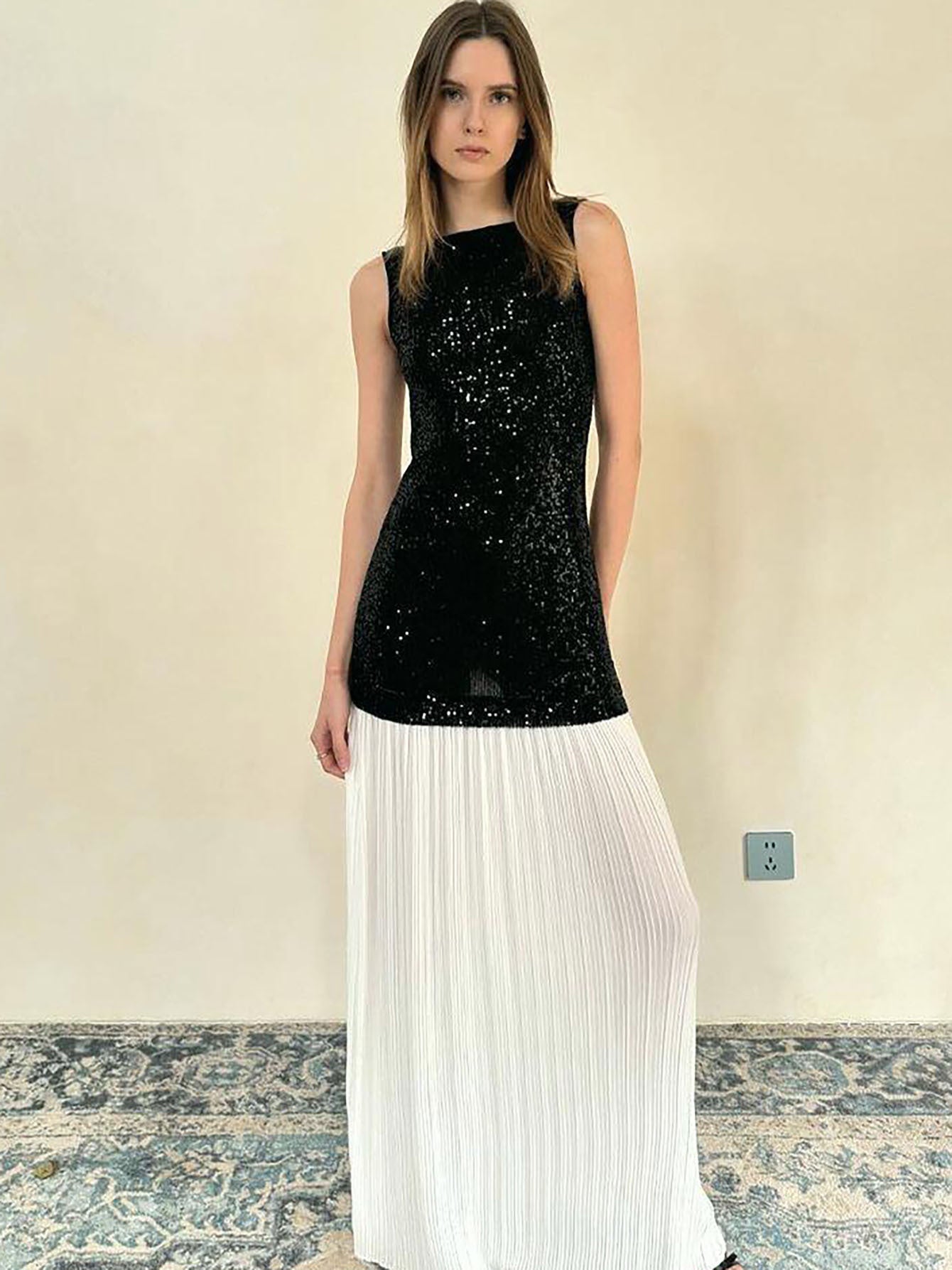 Vestido feminino feminino europeu e americano de verão 2026, sexy sem mangas sem mangas em patchwork, em estilo rua longo, plissado