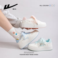 Os novos ténis de skate de cano baixo, confortáveis e versáteis, laço com blocos de cor, sapatos casuais de alto custo-benefício, design elegante para mulheres