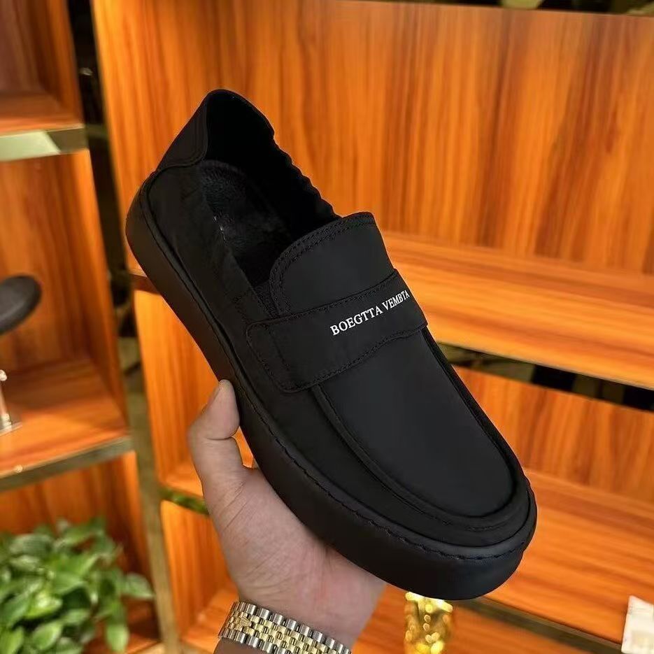Sapatos de tecido masculinos, mocassins respiráveis de um pé, sapatos de condução com sola macia do verão 2025, sapatos casuais masculinos