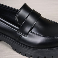 Comércio Estrangeiro Sapatos Pequenos de Couro Britânico JK Estilo Japonês para mulheres, Novos Sapatos Modernos de Primavera com Sola Grossa Estilo Universitário INS 2026