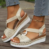 Sandálias femininas plus size europeias e americanas da Amazon WISH, decoração com fivela metálica, salto cunha de corda de cânhamo, sandálias leves com sola e bico de peixe