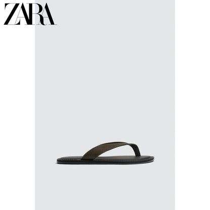 ZARA Coleção Primavera/Verão 2026 - Novos Sapatos Masculinos: Chinelos Rasteiros de Couro com Tiras e Blocos de Cores 2753720 500