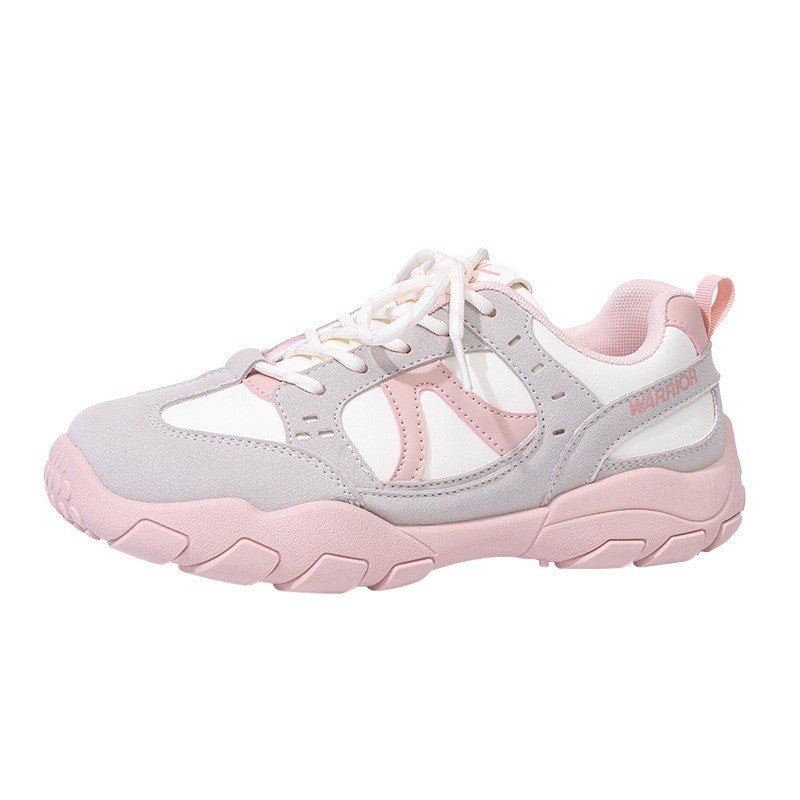 Os novos sapatos de sola grossa da Warrior Merald, sapatos de treino moral, sapatos de algodão confortáveis forrados a polar de inverno, sapatos de viagem versáteis e quentes de viagem com blocos de cor