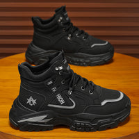 Sapatos masculinos de cano alto, botas Martin antiderrapantes em couro de outono e plataforma, botas de alpinismo ao ar livre no outono, botas de trabalho desportivo e de lazer