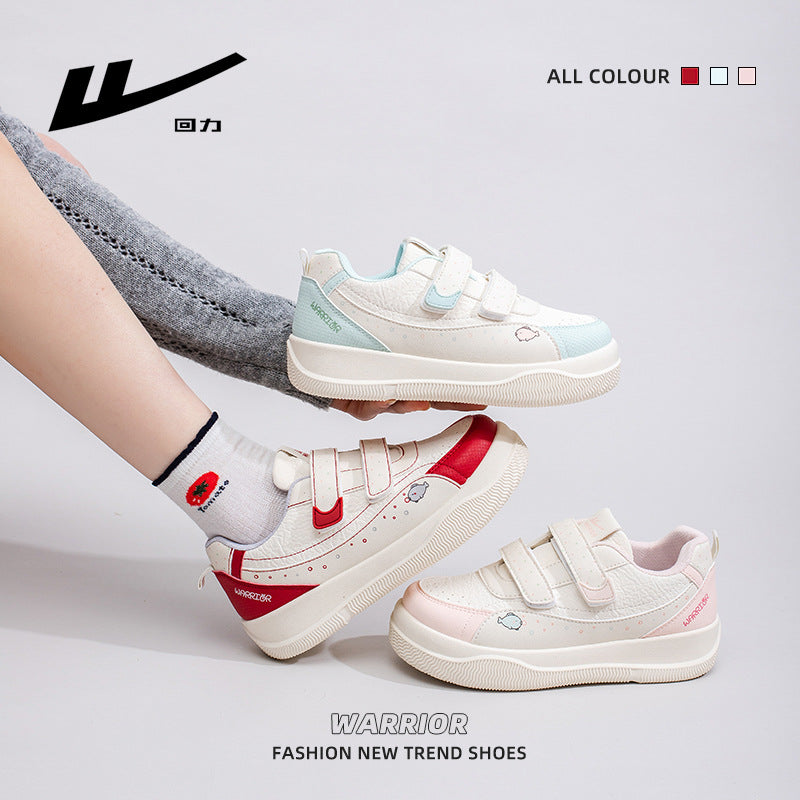 Os novos ténis femininos de velcro baixo da Warrior, sapatos casuais versáteis e modernos, sapatos simples com blocos de cor estilosos