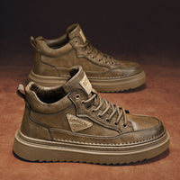 Calçado de trabalho para homem, outono 2024 novas botas Martin vintage versáteis ao estilo britânico, ténis casuais masculinos, sapatos de couro modernos para homem