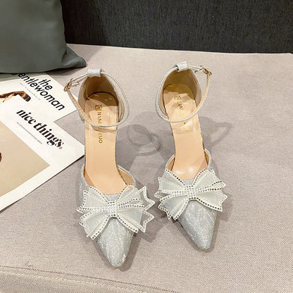 Saltos altos franceses suaves e deslumbrantes com laço para mulheres, novas sapatilhas sapatilhas plus size de exportação 2025, sapatos simples de moda para banquetes