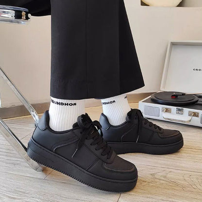 Homem Outono 2024 Trabalho Versátil Sapatos de Tabuleiro Americanos da High Street Desportivo Casual Preto de Cozinha Calçado da Moda