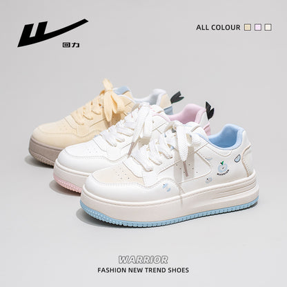 Sapatos femininos confortáveis e versáteis da moda Warrior, ténis de estética alta primavera 2026, sapatos casuais estilo estilo coreano estilo academia