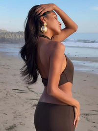 Vestido redondo redondo, slim, de topo longo com adornos de verão da Amazon Cross-fronte de verão novo e sexy retallado com peito oco